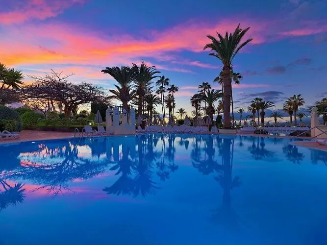 Penthouse Playa De Las Americas Apartment
