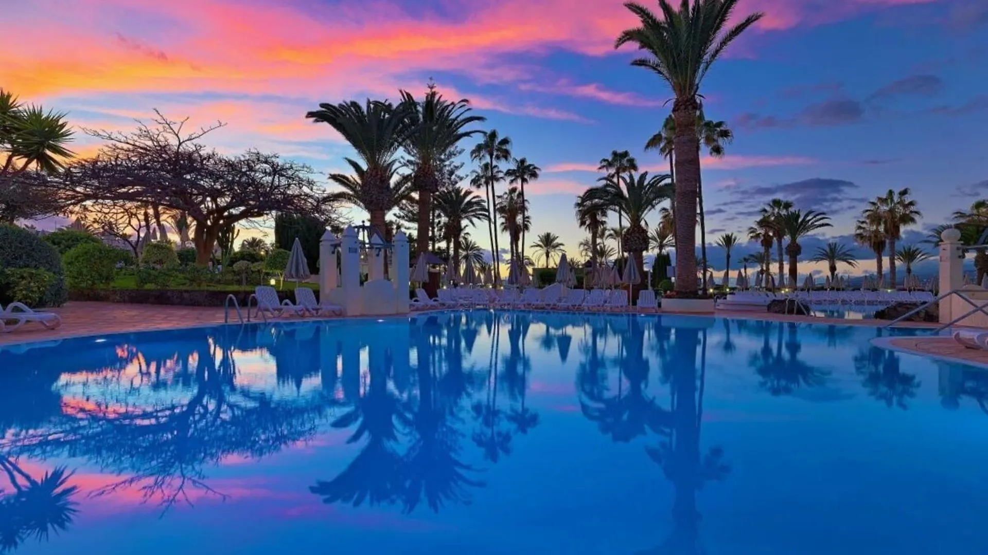 Penthouse Playa De Las Americas Apartment
